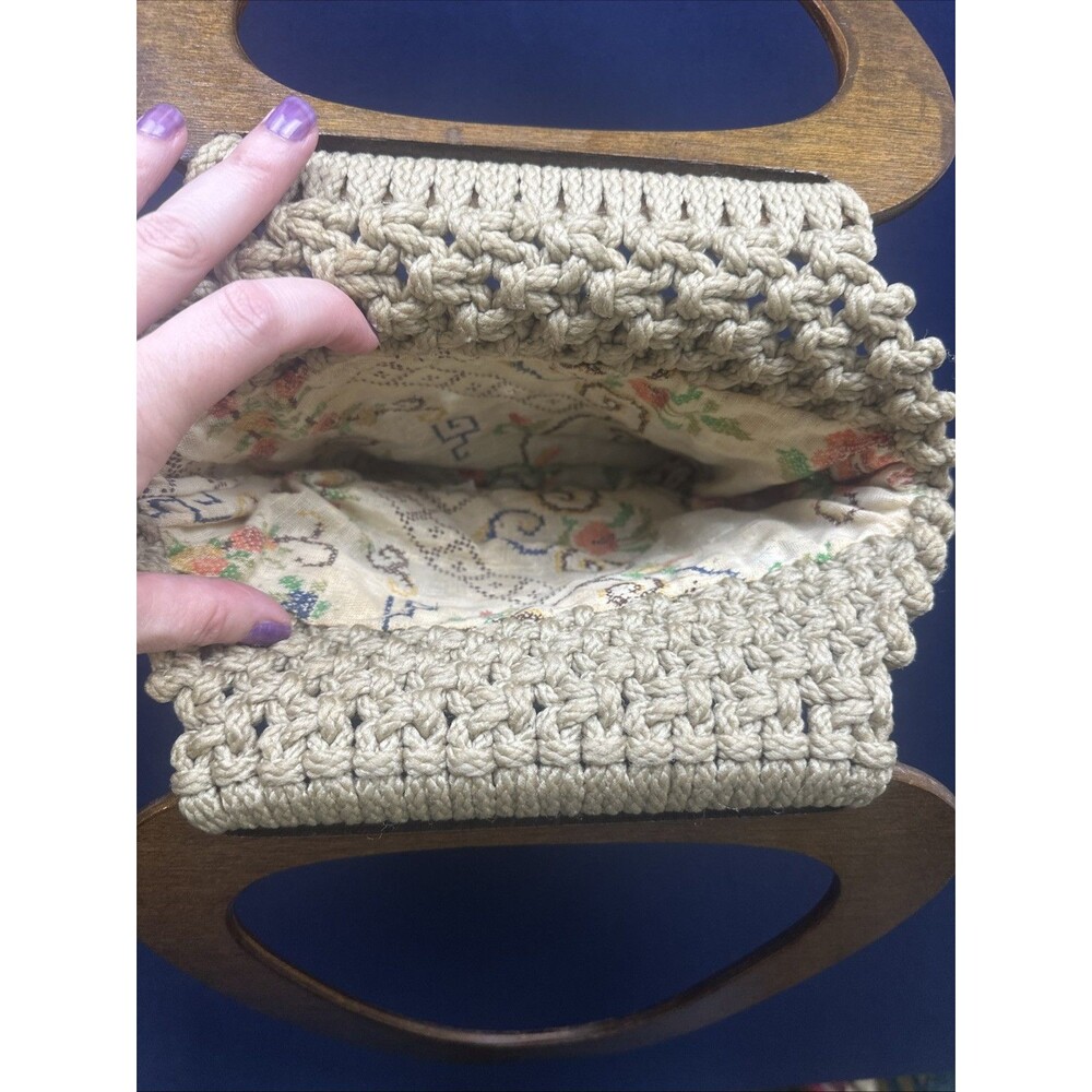 Vintage Macrame Handbag Purse Wood Handles Beige Boho Hippie Handmade 1970s - Picture 11 of 12